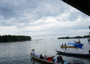 Bupati Lutim : Lomba “ Perahu Bala-Bala “ Dukung Wisata Sports Tourism