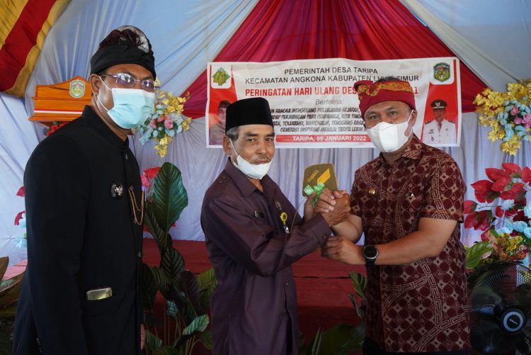 Bupati Budiman Paparkan Program Prioritas Daerah Saat Syukuran Desa Taripa