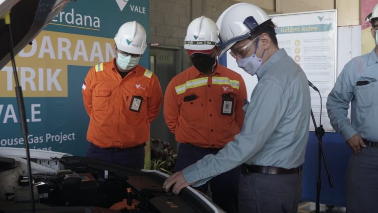 Program Pengurangan  Emisi Karbon, PT. Vale Uji Coba Mobil Listrik