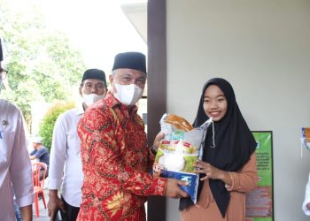 Jumat Berbagi Pemkab Lutim Sasar Rumah Tahfidz di Burau