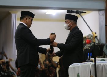 Aripin Jabat  Ketua DPRD Lutim, Begini Harapan Bupati Budiman