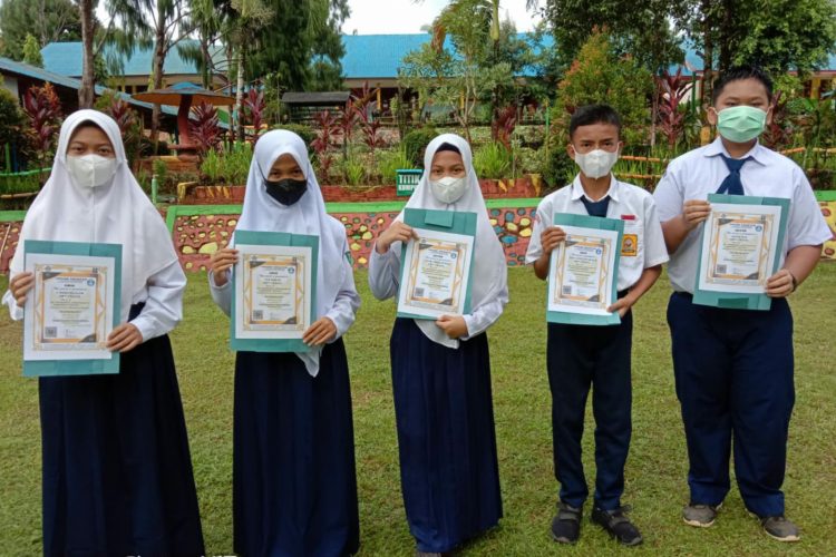 Prestasi Membanggakan Ditorehkan Siswa SMPN 2 Malili  di Ajang ISMO 2022