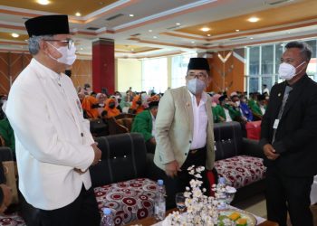 Dr. Annas Boceng Dilantik Jadi Rektor Unanda, Bupati Lutim Ucapkan Selamat