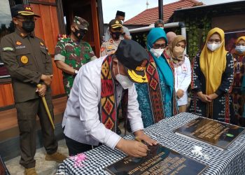 Melihat Taman Baca dan Perpustakaan Mini Desa Sorowako Hasil  Musrenbang Anak