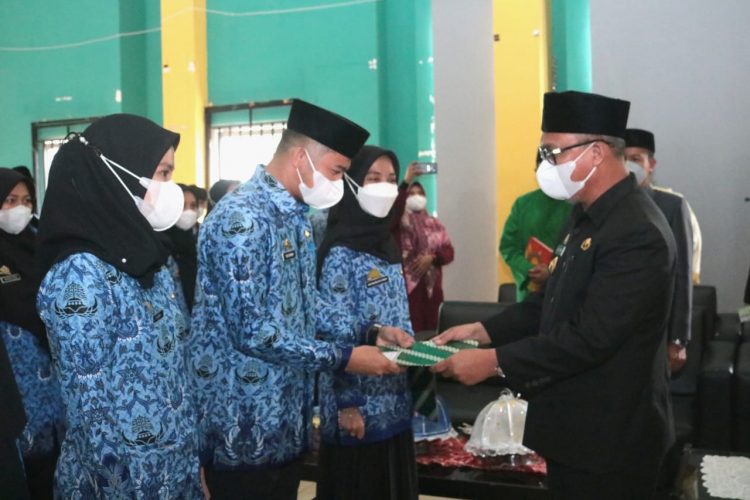 PNS Formasi 2019 dan CPNS Formasi 2021 Terima SK Pengangkatan