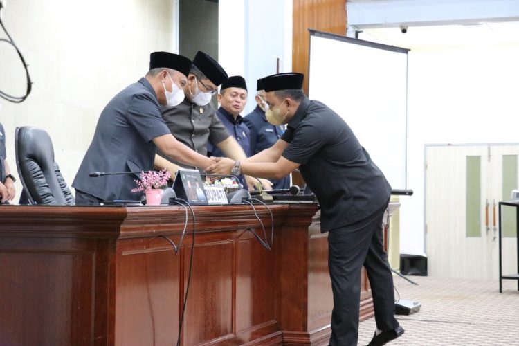 Tanggapan Beragam Fraksi-Fraksi di DPRD Perihal LKPJ Bupati Lutim