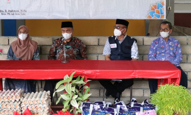 Foto : Bupati Budiman  Resmikan Markas PMI Wasuponda