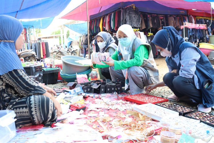 Tim Pengawasan Obat dan Makanan Temukan Barang di Wawondula Tak Kantongi Izin Edar