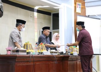 Pandangan Umum Fraksi DPRD  Lutim Perihal 3 Ranperda