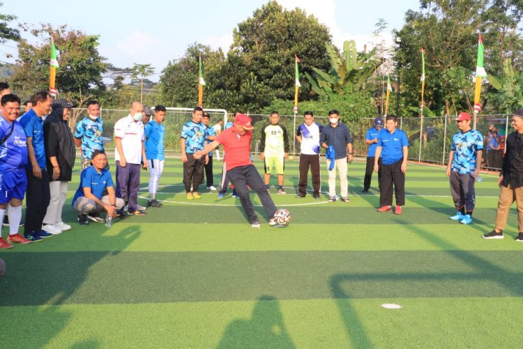 Bupati Budiman Buka Turnamen Futsal Ukhuwah Islamiyah di Sorowako
