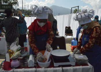 Serunya Lomba Masak Kudapan Ikan Inovasi Pencegahan Stunting TP PKK Lutim