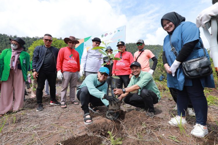 Bentuk Kepedulian PT. Vale Dalam Program Konservasi Pesisir Danau Towuti