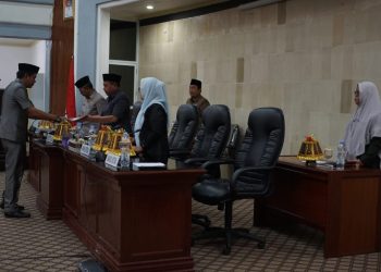 3 Fraksi di DPRD Minta Pemkab Lutim Bayarkan Tunjangan Kesra  Guru PPPK