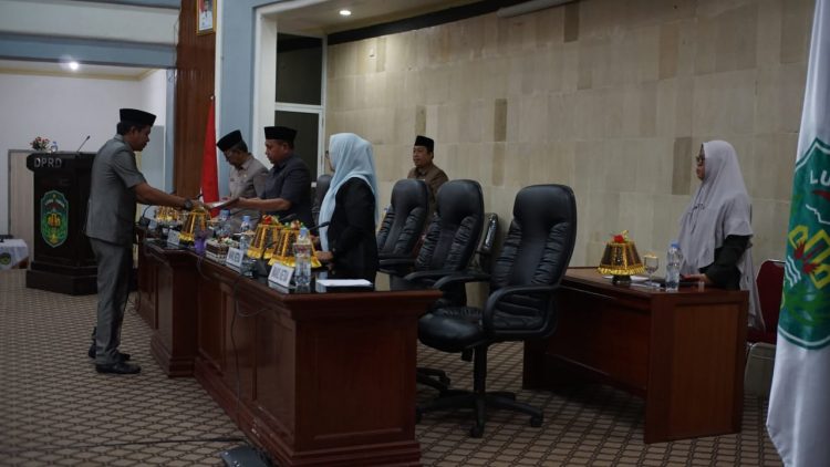 3 Fraksi di DPRD Minta Pemkab Lutim Bayarkan Tunjangan Kesra  Guru PPPK