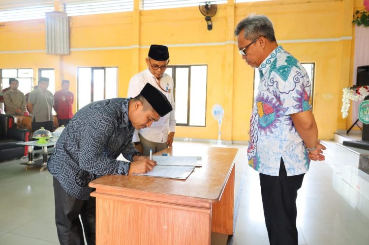 Bupati Budiman : Camat Jangan Tinggalkan Daerah Jika Tak Ada Masalah Urgen