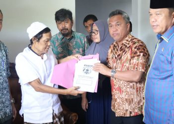 Bupati Budiman Sambangi Asrama Mahasiswa Lutim di Palu