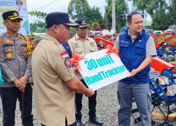 Bupati Budiman Resmikan BUMDESMA Mart di Mahalona