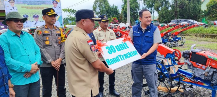 Bupati Budiman Resmikan BUMDESMA Mart di Mahalona
