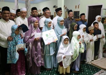 Awali Safari Ramadhan di Wasuponda, Budiman Berikan Santunan Bagi Anak Yatim