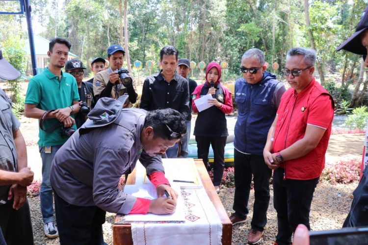 Budiman Resmikan Destinasi Wisata Laa Waa River Park Matano