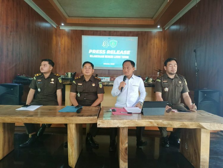 Waspada ! Di Tengah Gencarnya Kajari Lutim Berantas Korupsi, Ternyata Dimanfaatkan  Sejumlah Oknum Meminta Uang