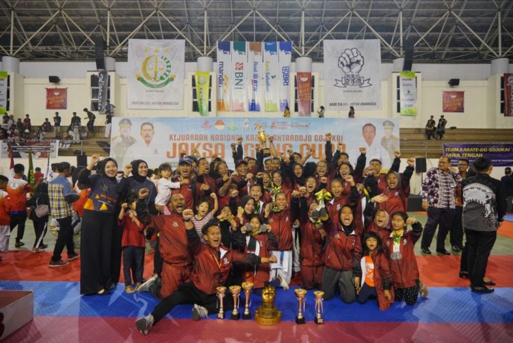 Bupati Lutim Hadiri Penutupan Jaksa  Agung Cup I Kejurnas  Karate Antar Dojo Gojukai
