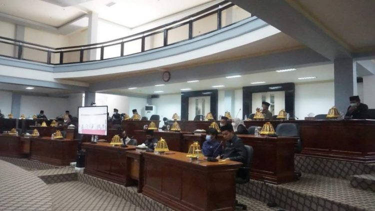 Paripurna Pengusulan Pemberhentian dan Pengangkatan  Anggota DPRD Lutim PAW Sisa Masa Jabatan 2019-2024