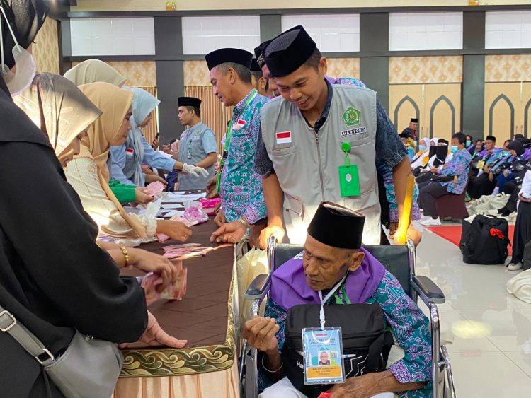 Ketua Rombongan JCH: Terima Kasih Pemda Luwu Timur Atas Pelayanan ke Seluruh Jemaah