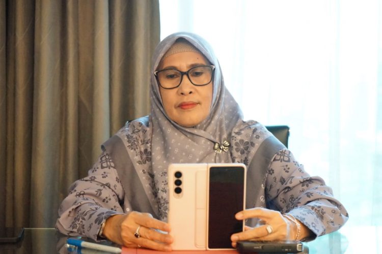 Sufriaty Budiman : Mari Bumikan Gerakan Jumat Berbagi di Lutim