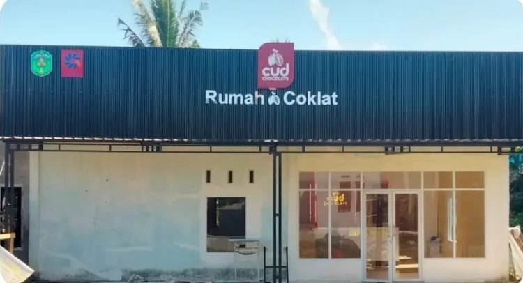Melihat ‘ Rumah Coklat ‘ Upaya PT CLM Bangkitkan UMKM di Desa Laskap