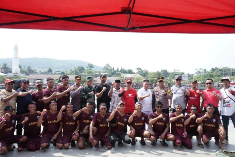 Bupati Budiman : Lomba Perahu Tradisi Warga Malili Sejak Dulu Harus Dilestarikan