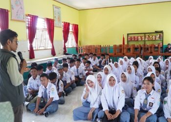 Sekolah Jadi Episentrum Konsolidasi Demokrasi Bawaslu Lutim