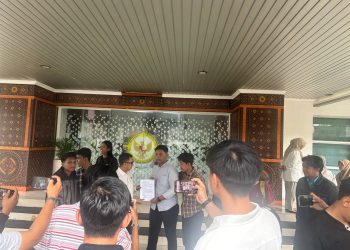 HMPLT Demo BPK Sulsel, Desak Audit Investigatif APBD Luwu Timur