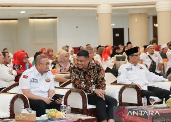 Bobby Nasution Dipuji Andre Rosiade sebagai Gubernur Pekerja Keras