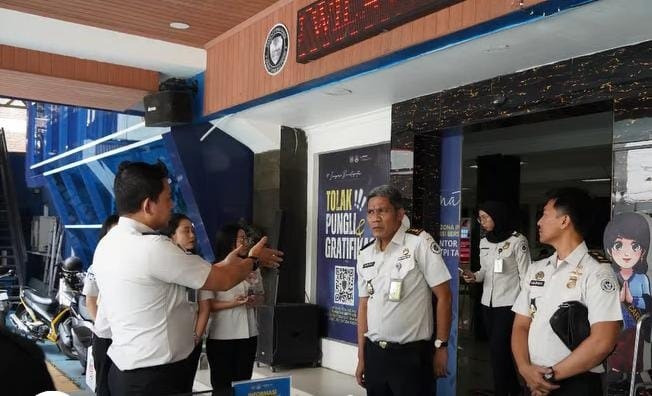Imigrasi Palu Belajar Pelayanan Publik ke Tanjung Perak