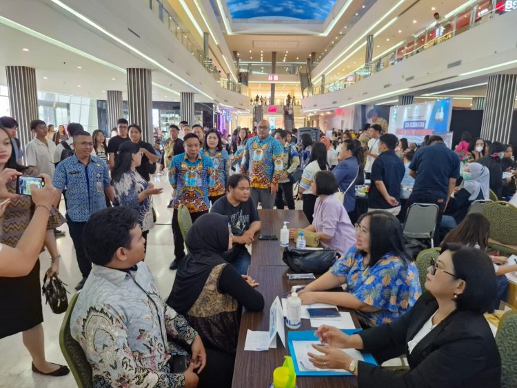 Pemprov Sulut Gelar Konsultasi Dokter Spesialis di Mal, 1.423 Warga Membludak