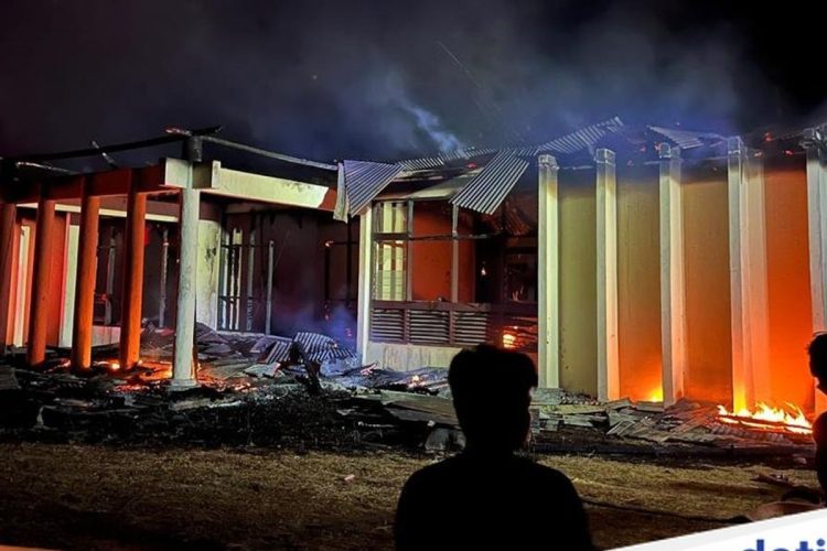 Ruang Sidang PN Suwawa Bone Bolango Ludes Terbakar