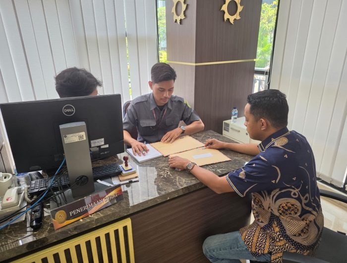 Legal Counsel for Regent of Gowa Presents Proof of Receipt of Letter from the Supreme Court