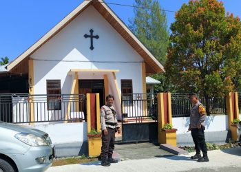 Polsek Ampana Kota Gelar Patroli Dialogis di Sejumlah Gereja