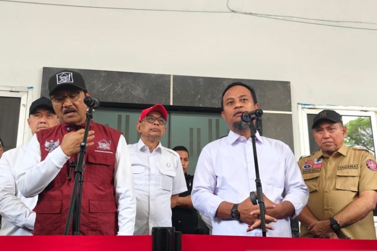 Mensos Saifullah Yusuf dan Gubernur Sulsel Andi Sudirman Sulaiman