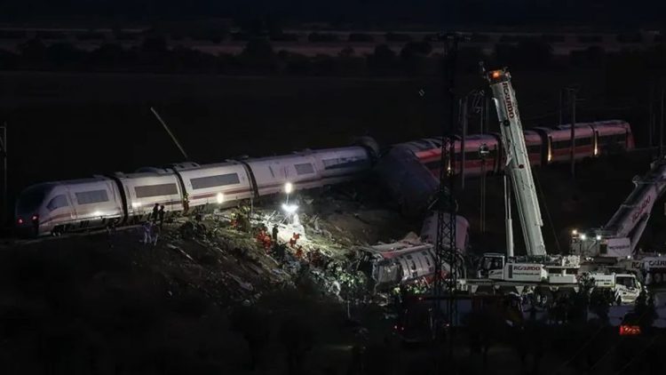 Spanyol Berkabung Tiga Hari, Korban Tewas Kereta Api Capai 68 Orang