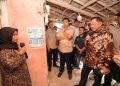 Tito dan Maruarar Cek Langsung Bedah Rumah Warga Purwakarta