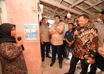 Tito dan Maruarar Cek Langsung Bedah Rumah Warga Purwakarta